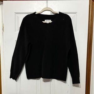 Nine West v neck sweater